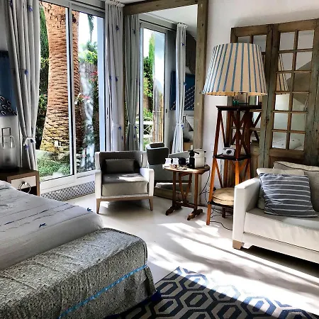 Boutique Calma Blanca 4*