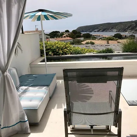 Boutique Calma Blanca 4* Кадакес