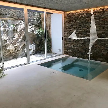 Boutique Calma Blanca 4* Кадакес